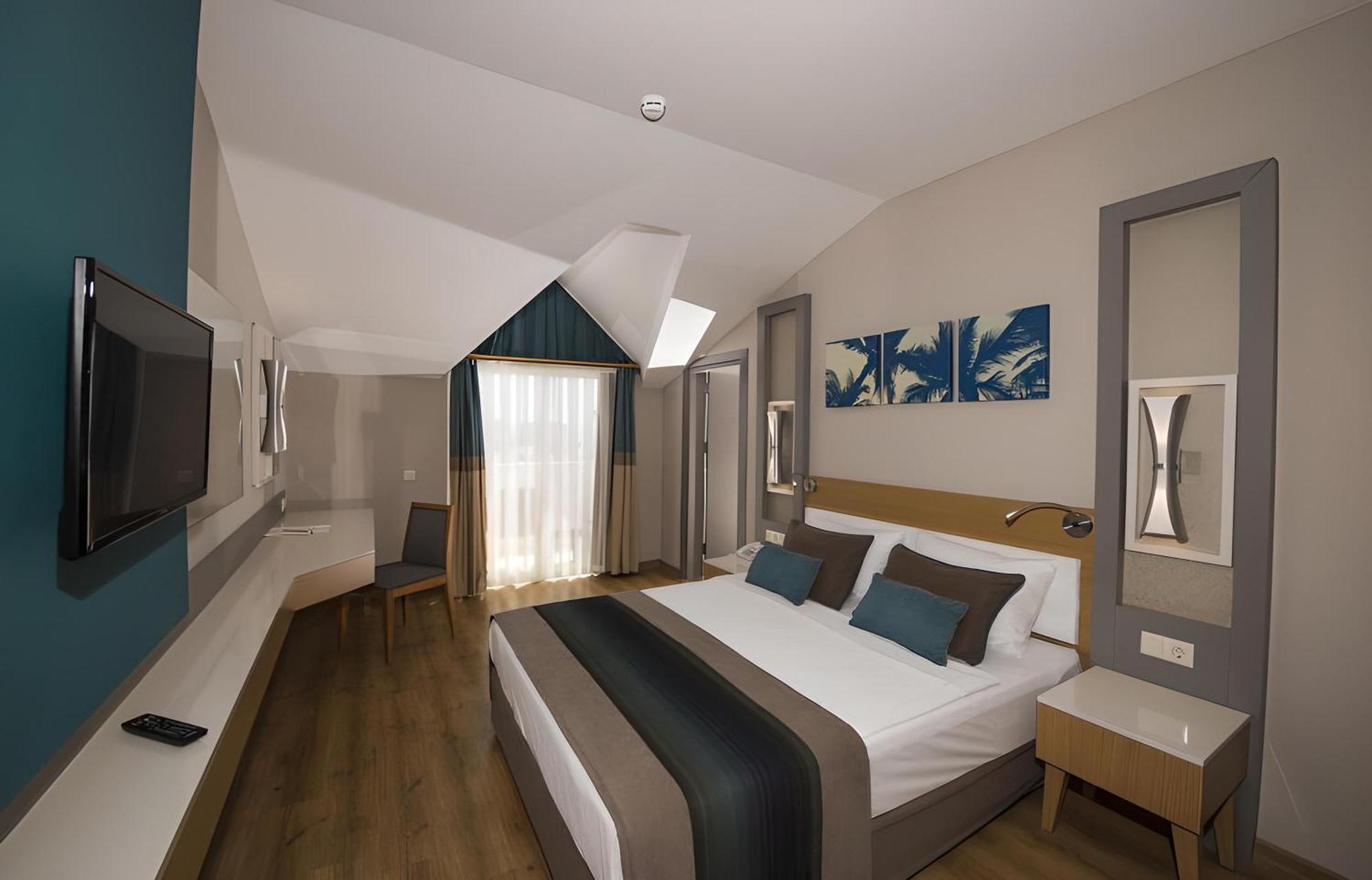 Palm World Side Resort & Spa Ngoại thất bức ảnh
