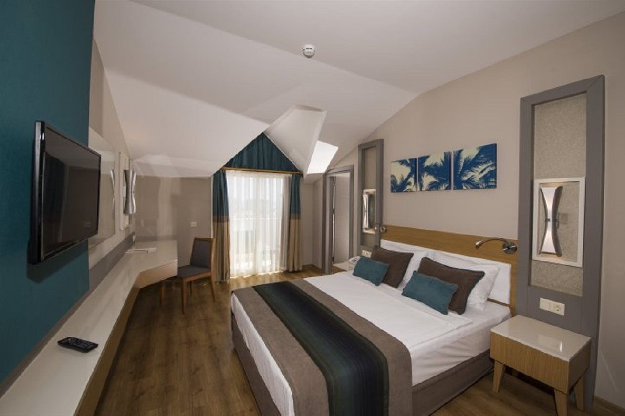 Palm World Side Resort & Spa Ngoại thất bức ảnh